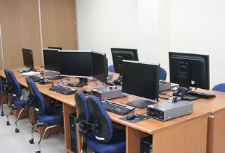 영상 편집실 이미지